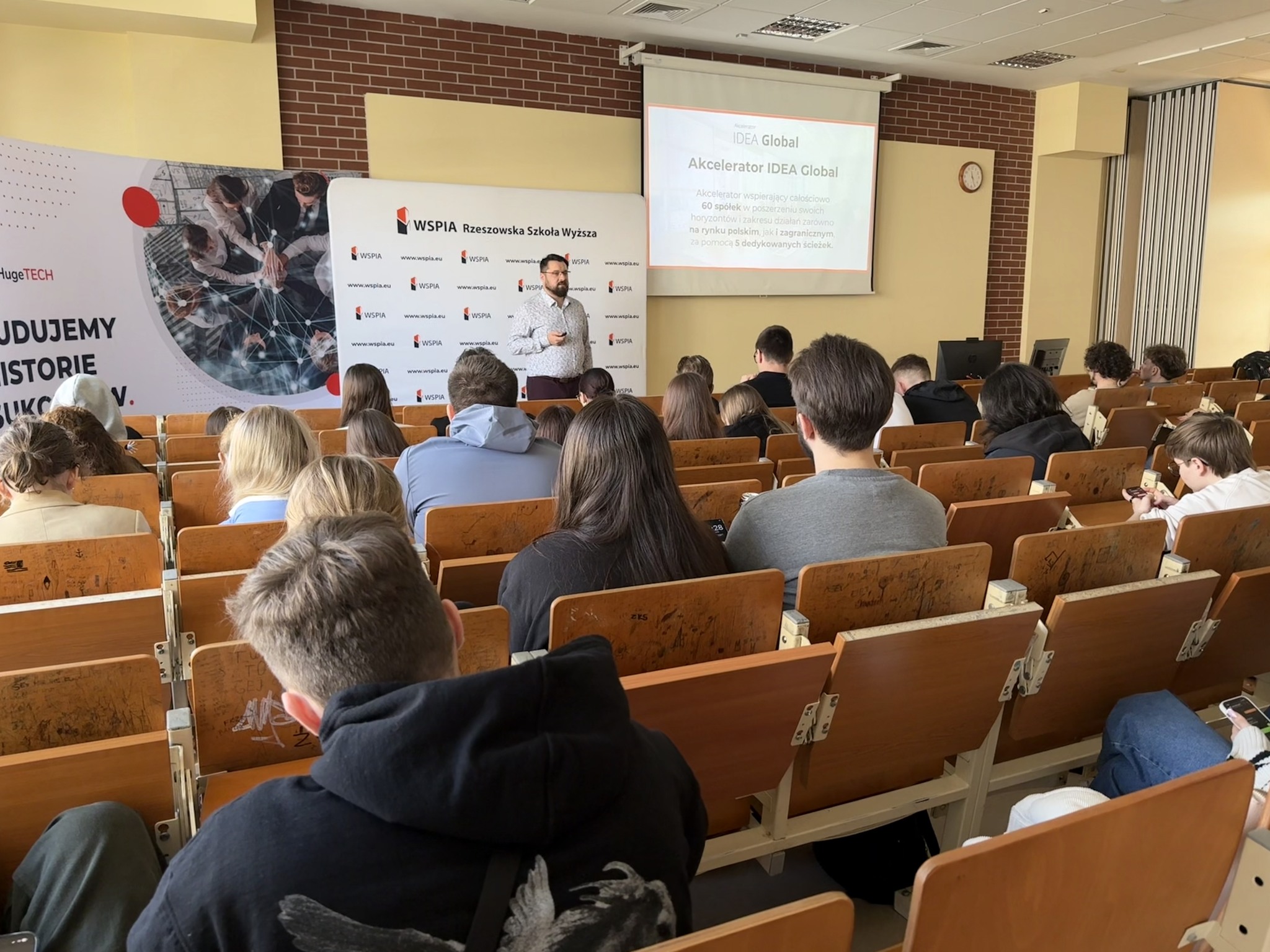 O rozwoju pomysłów i źródłach finansowania - spotkanie studentów WSPiA z ekspertem